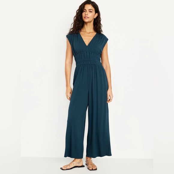 NWT! Old Navy Tidewater Waist-Defined Wide-Leg Jumpsuit - Multiple Sizes 💎 - Picture 1 of 9